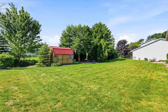 755 WEATHERSTONE DRIVE, Oshkosh, WI 54901