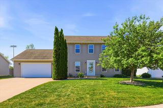 755 WEATHERSTONE DRIVE, Oshkosh, WI 54901