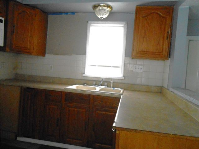 2055 Parkhill Drive, Dayton, OH 45406