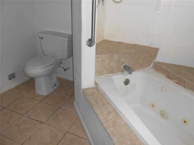 2055 Parkhill Drive, Dayton, OH 45406