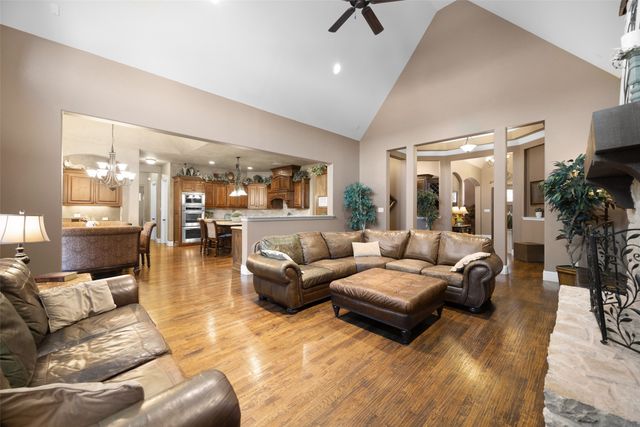 905 Cipriani Drive, Frisco, TX 75036