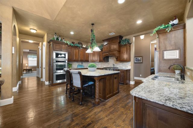 905 Cipriani Drive, Frisco, TX 75036