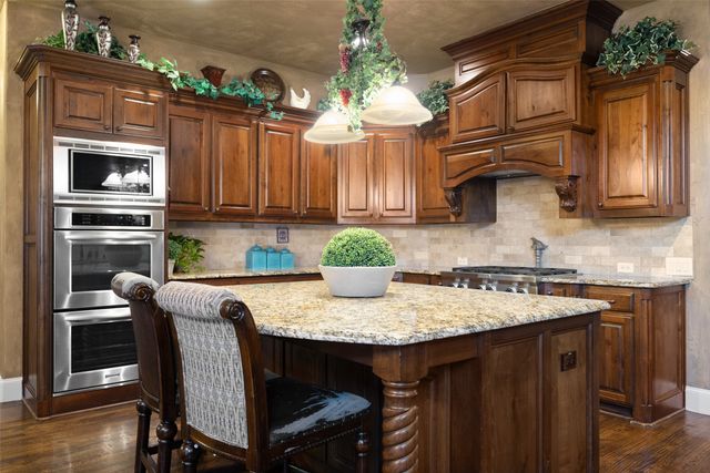 905 Cipriani Drive, Frisco, TX 75036