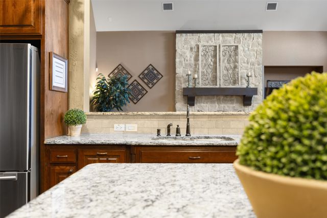 905 Cipriani Drive, Frisco, TX 75036