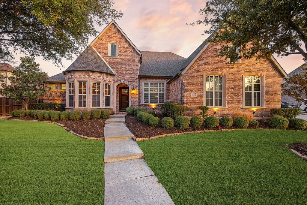 905 Cipriani Drive, Frisco, TX 75036