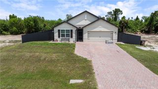 2749 NE 7th PL, Cape Coral, FL 33909