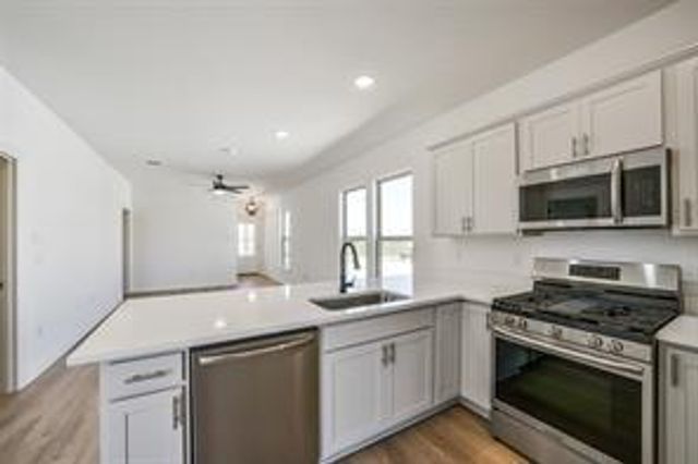 12963 Daniel Springs Lane, Magnolia, TX 77354