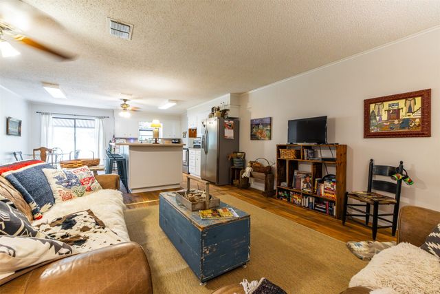 5730 E FM 323, Palestine, TX 75801