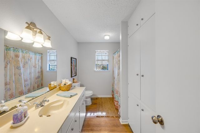 5730 E FM 323, Palestine, TX 75801