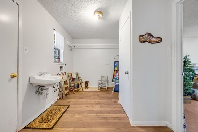 5730 E FM 323, Palestine, TX 75801