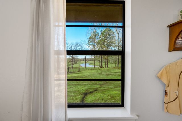 5730 E FM 323, Palestine, TX 75801