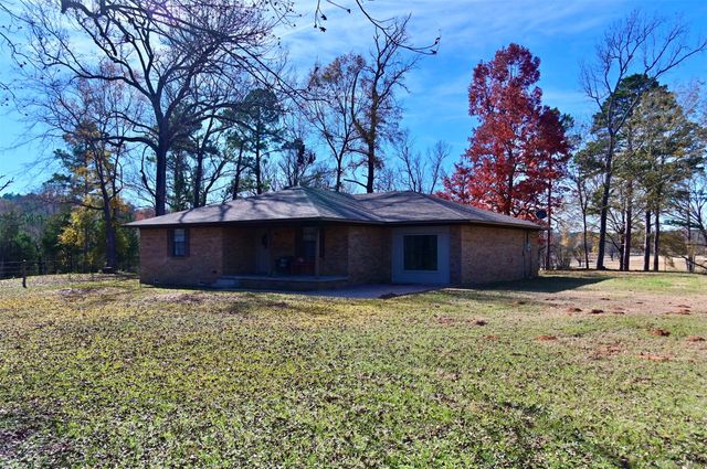 5730 E FM 323, Palestine, TX 75801