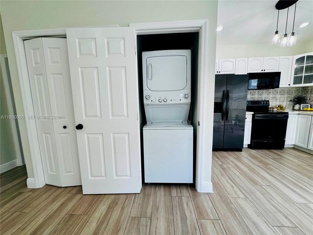 1012 NE 17th Ct 3, Fort Lauderdale, FL 33305