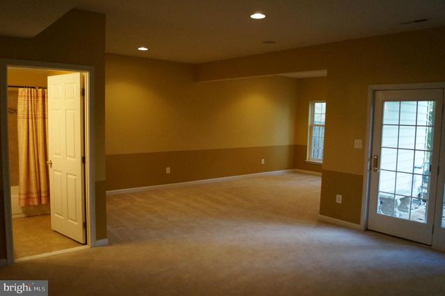 25575 AMERICA SQ, Chantilly, VA 20152