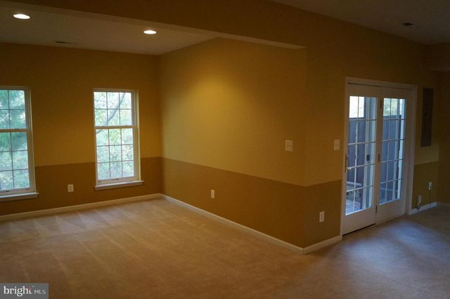 25575 AMERICA SQ, Chantilly, VA 20152