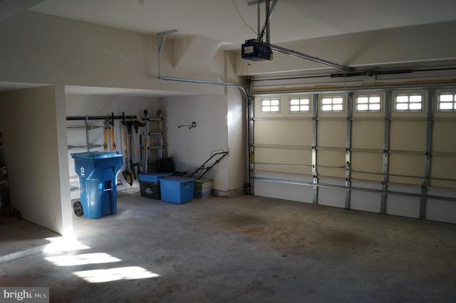 25575 AMERICA SQ, Chantilly, VA 20152