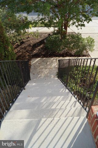 25575 AMERICA SQ, Chantilly, VA 20152