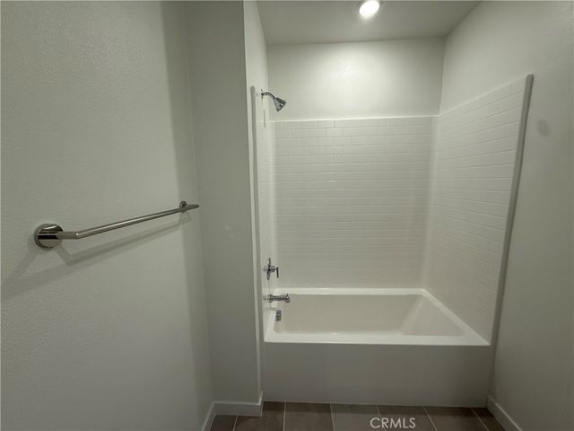 6114 Valentina Way 202, Eastvale, CA 92880