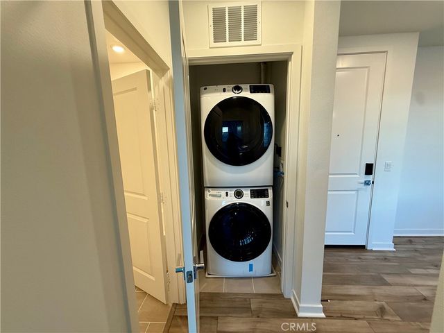 6114 Valentina Way 202, Eastvale, CA 92880