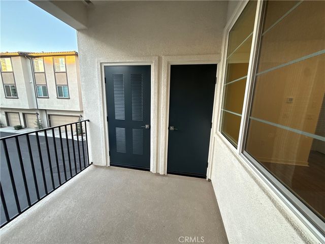 6114 Valentina Way 202, Eastvale, CA 92880