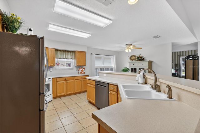 751 OLD OAKS LANE, Leesburg, FL 34748