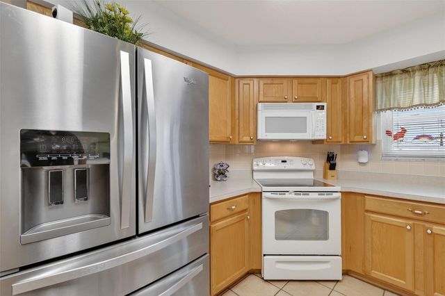 751 OLD OAKS LANE, Leesburg, FL 34748