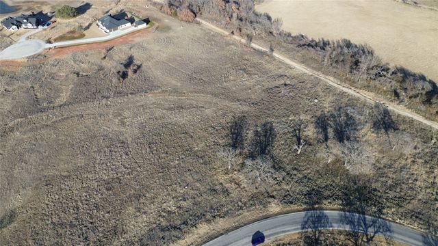 1014 Gonzollas Road, Springtown, TX 76082