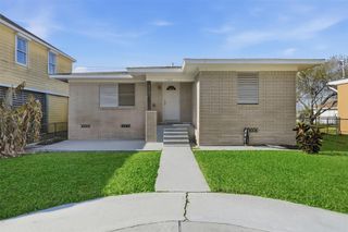 3101 Kleinmann Avenue, Galveston, TX 77551