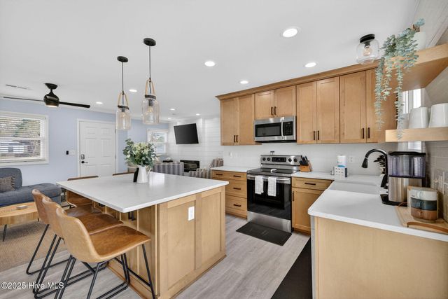 3509 Middle Sound Loop Road, Wilmington, NC 28411