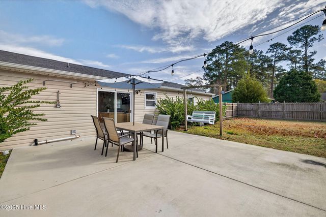 3509 Middle Sound Loop Road, Wilmington, NC 28411