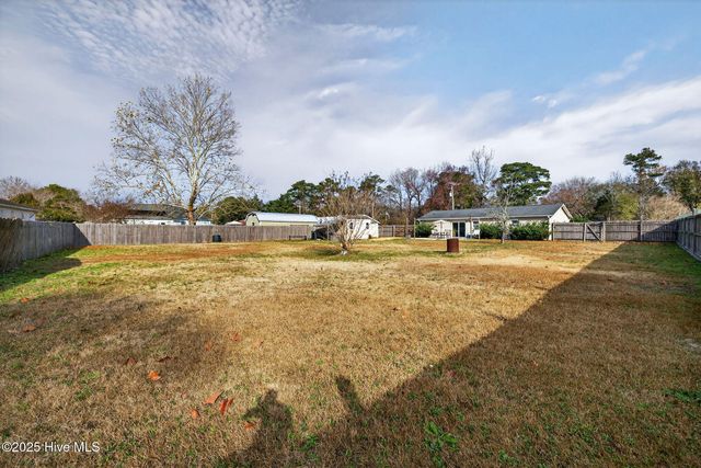 3509 Middle Sound Loop Road, Wilmington, NC 28411