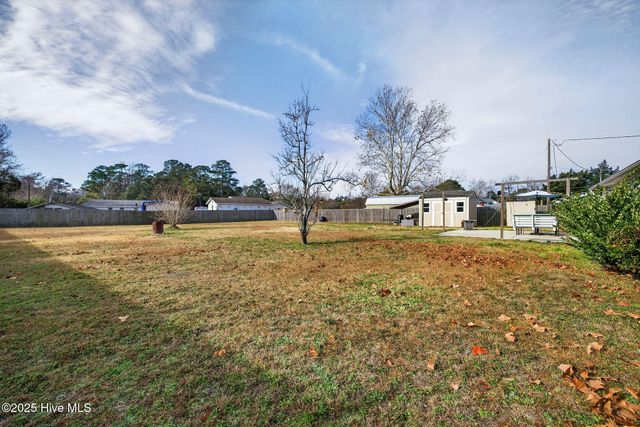 3509 Middle Sound Loop Road, Wilmington, NC 28411