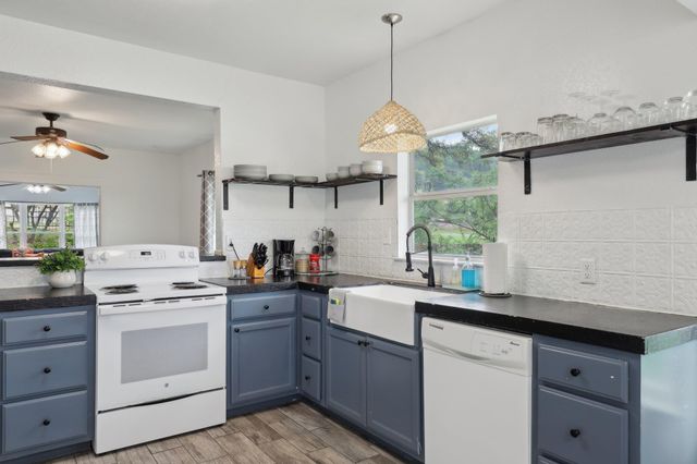 14071 Fm 306, Canyon Lake, TX 78133