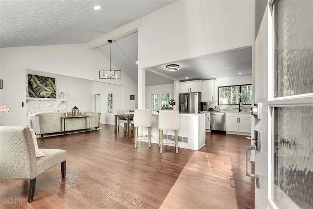 115 Ansley Ct, Roswell, GA 30076