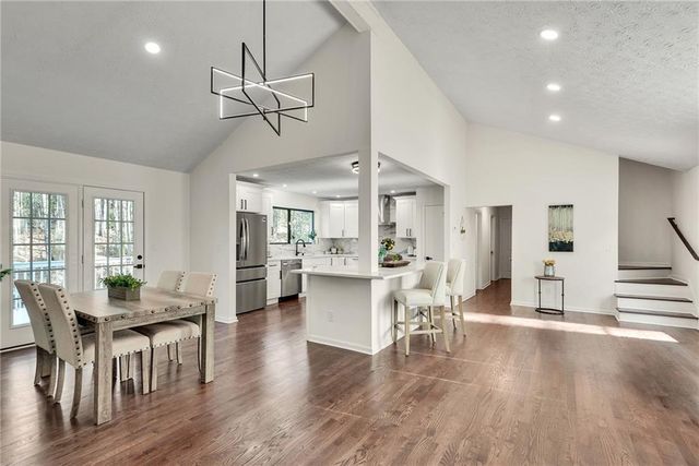 115 Ansley Ct, Roswell, GA 30076