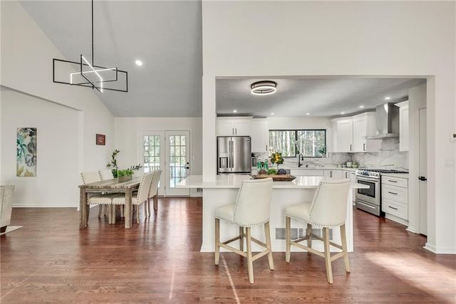 115 Ansley Ct, Roswell, GA 30076