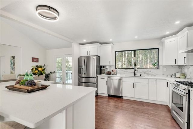 115 Ansley Ct, Roswell, GA 30076