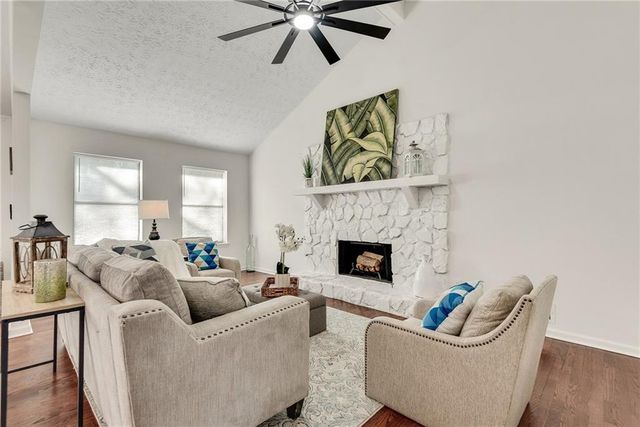 115 Ansley Ct, Roswell, GA 30076