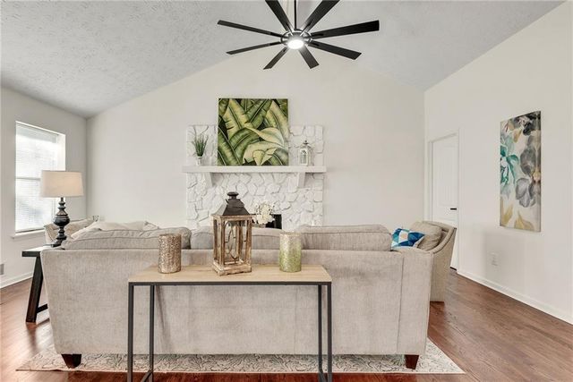 115 Ansley Ct, Roswell, GA 30076