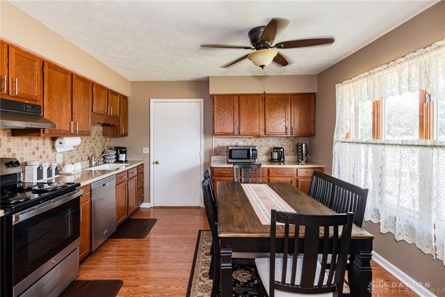 1011 Abington Place, Springfield, OH 45503