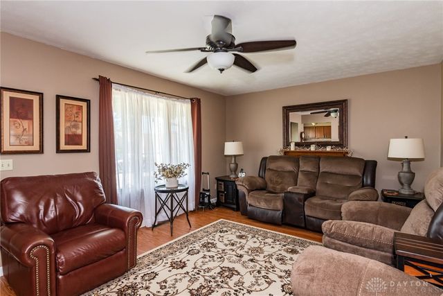 1011 Abington Place, Springfield, OH 45503