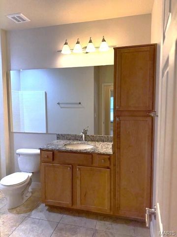 2716 McKnight Crossing Court, St Louis, MO 63124