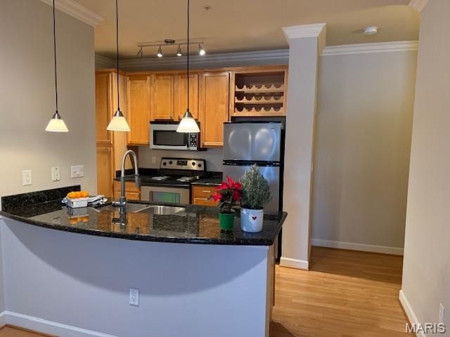 2716 McKnight Crossing Court, St Louis, MO 63124