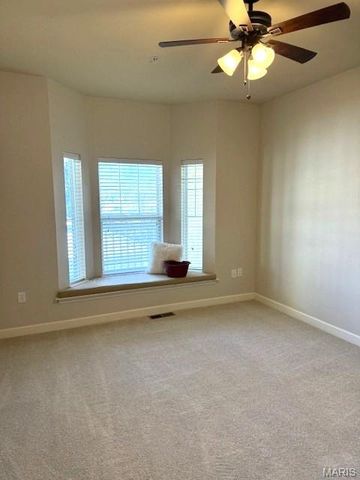 2716 McKnight Crossing Court, St Louis, MO 63124