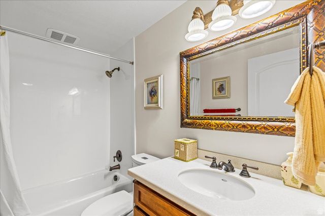 6453 S FREMONT PEAK CIR, Taylorsville, UT 84129