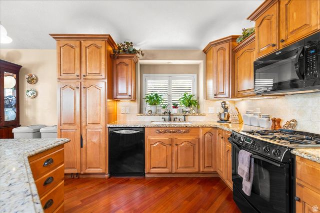 6453 S FREMONT PEAK CIR, Taylorsville, UT 84129