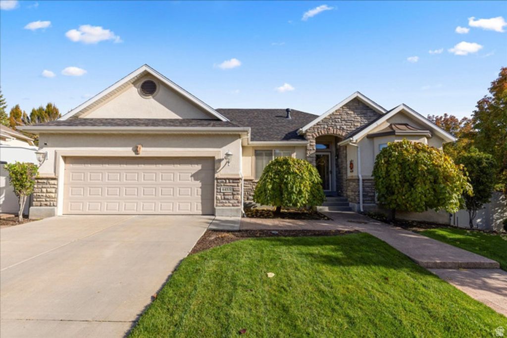 6453 S FREMONT PEAK CIR, Taylorsville, UT 84129