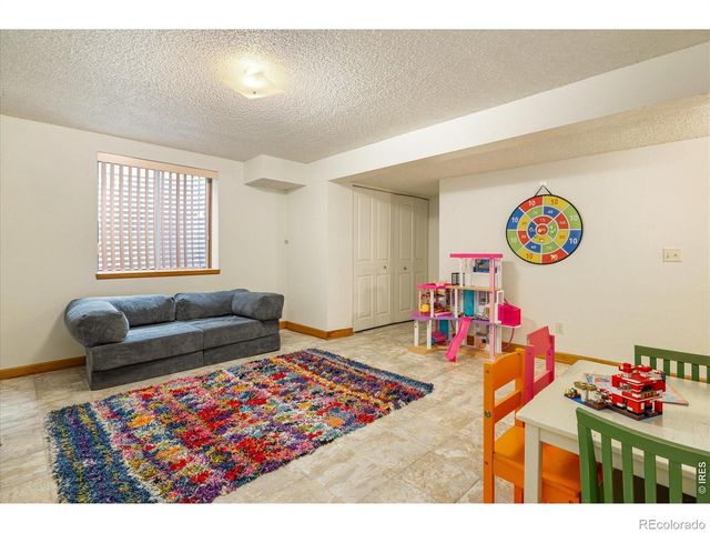 185 Mesa Court, Louisville, CO 80027