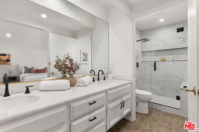 6514 S Copperwood Avenue, Inglewood, CA 90302