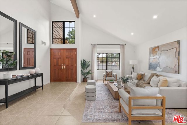 6514 S Copperwood Avenue, Inglewood, CA 90302